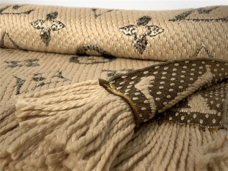 High Quality Luxury LV Scarf Camel product detail