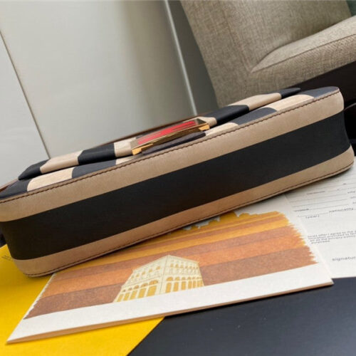 High Quality Luxury Fendi Baguette Medium product detail