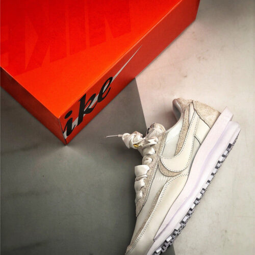 High Quality Luxury Sacai X Nike Lvd Waffle Daybreak White alternate view