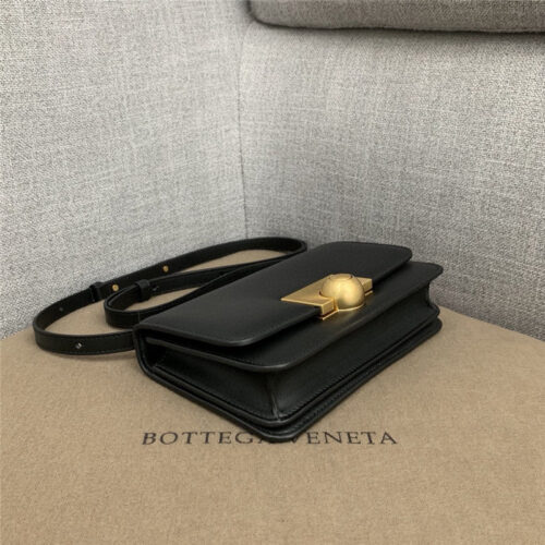 High Quality Luxury Bottega Veneta Mini Ronde Leather Shoulder Bags product detail