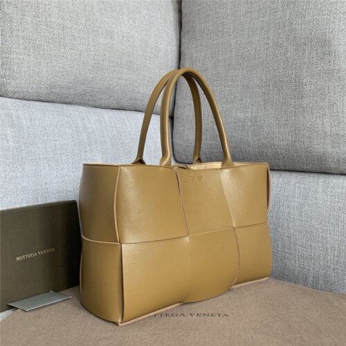 High Quality Luxury Bottega Veneta Tote Bag alternate view