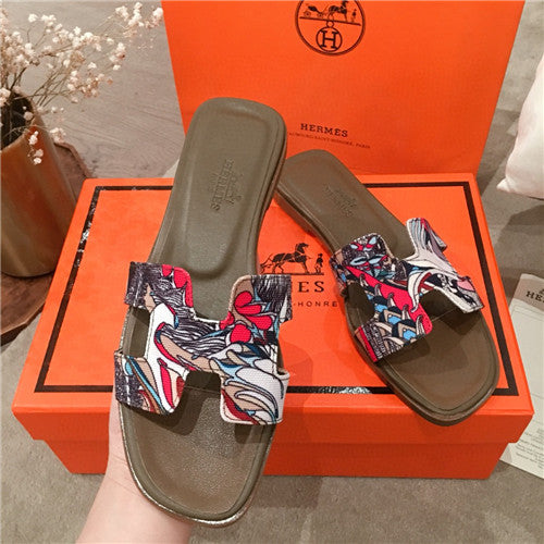 High Quality Luxury Hermes Flat Slippers alternate view