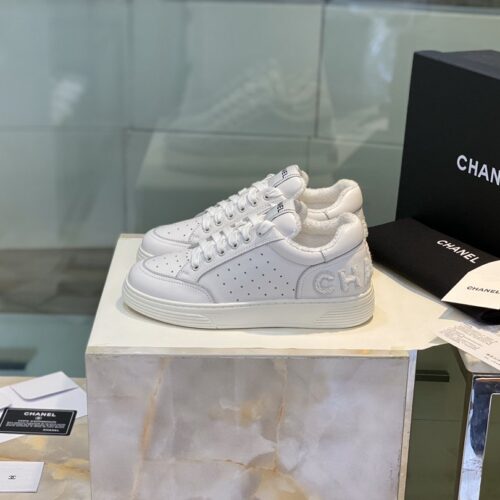 High Quality Luxury Chanel Casual Shoes Women Sneakers White alternate view