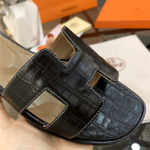 High Quality Luxury Hermes Oran Sandals – Style 69155 product detail