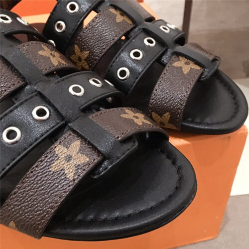 High Quality Luxury Louis Vuitton Sandals Womens – Style 95971 product detail