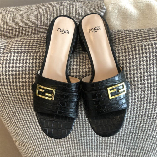 High Quality Luxury Fendi Slippers Womens product detail