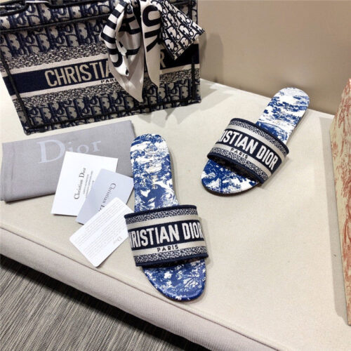 High Quality Luxury Dior Embroidered Sandals And Slippers product detail