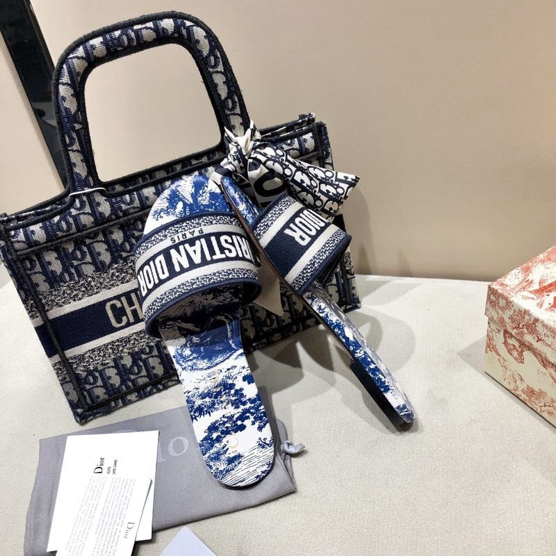 High Quality Luxury Dior Embroidered Sandals And Slippers product detail