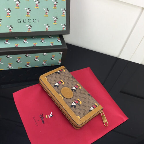 High Quality Luxury Disney X Gucci Zip Around Wallet alternate view