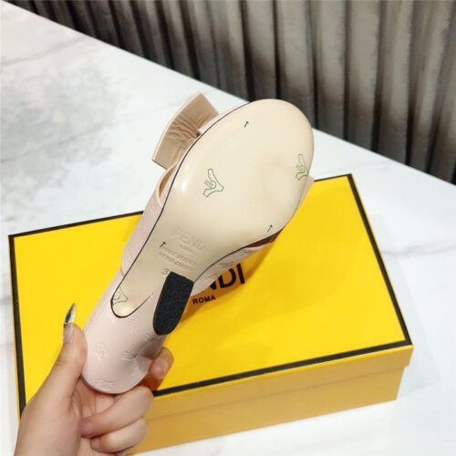 High Quality Luxury Fendi Block Heel Sandals White product detail