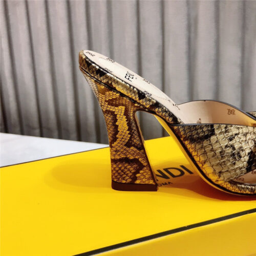 High Quality Luxury Fendi Block Heel Sandals Gold product detail