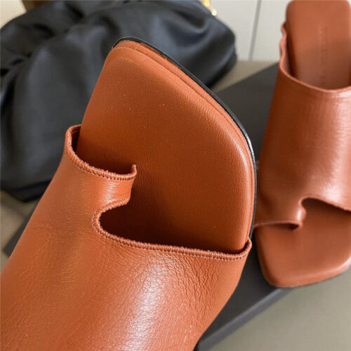 High Quality Luxury Bottega Veneta Flip Flop Mules product detail