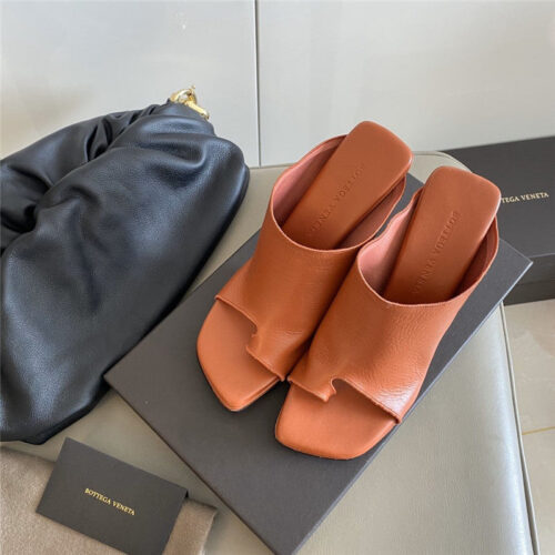 High Quality Luxury Bottega Veneta Flip Flop Mules product detail
