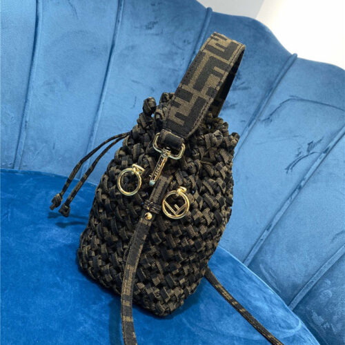 High Quality Luxury Fendi Drawstring Bag Weave product detail