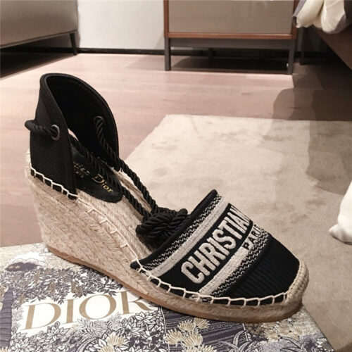 High Quality Luxury Dior Sandals – Style 71430 product detail