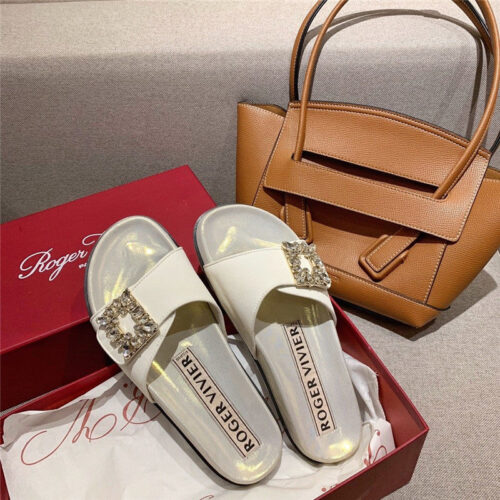 High Quality Luxury Roger Vivier Slippers alternate view