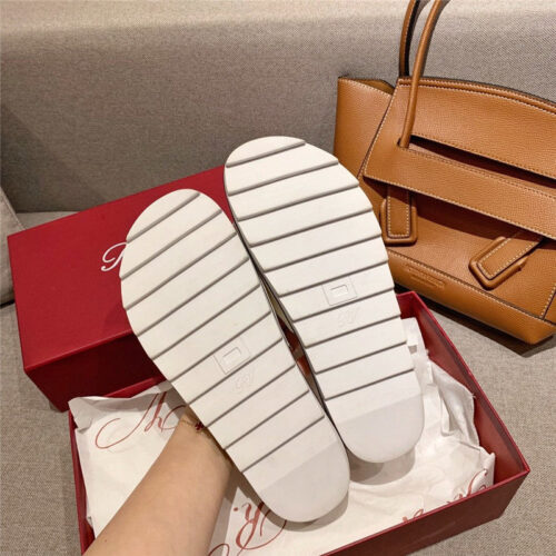 High Quality Luxury Roger Vivier Slippers product detail