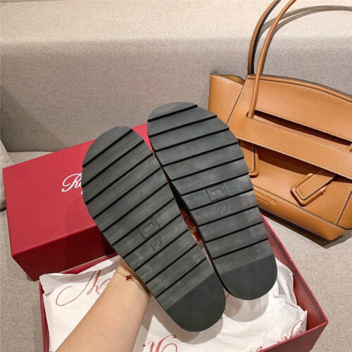 High Quality Luxury Roger Vivier Slippers Black product detail