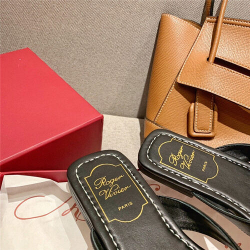 High Quality Luxury Roger Vivier Viv’ Sellier Patent Leather Sandals product detail