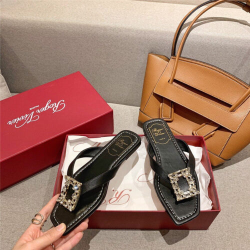 High Quality Luxury Roger Vivier Viv’ Sellier Patent Leather Sandals product detail