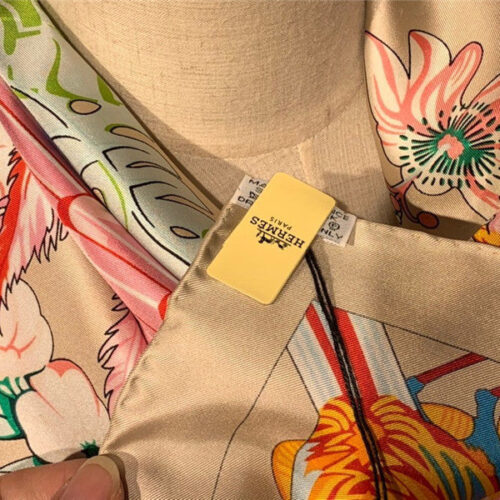 High Quality Luxury Hermes Ladies Summer Silk Scarf Milk Color product detail