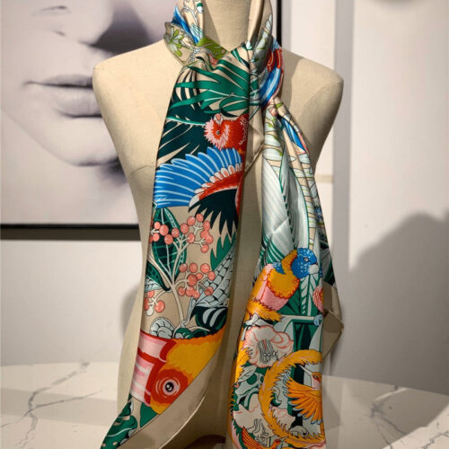 High Quality Luxury Hermes Ladies Summer Silk Scarf Milk Color product detail