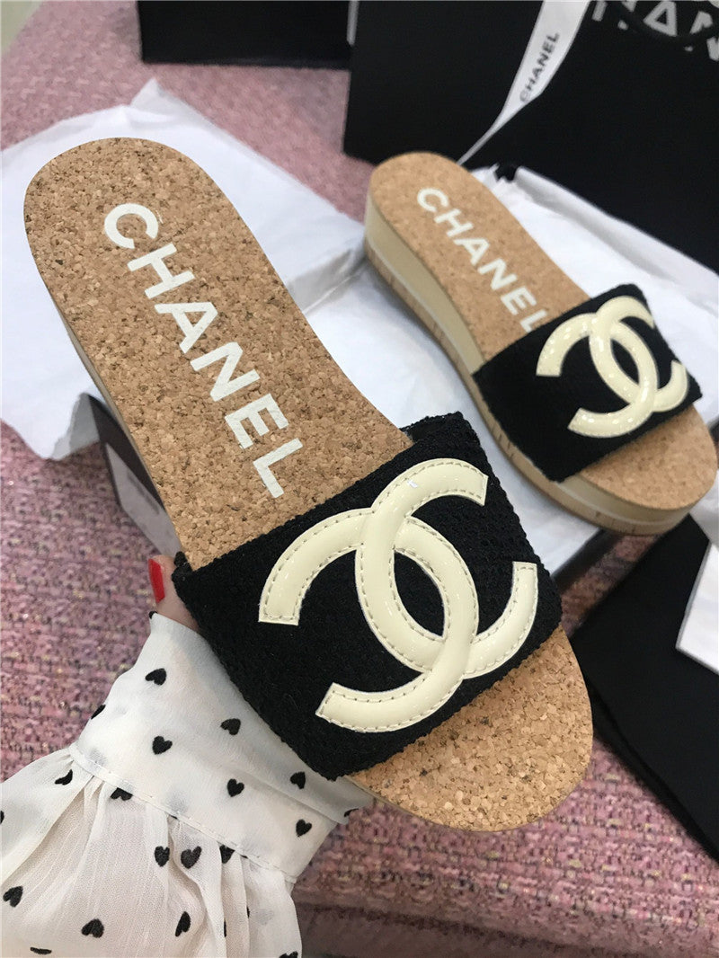 High Quality Luxury Chanel Slippers – Style 94374 product detail