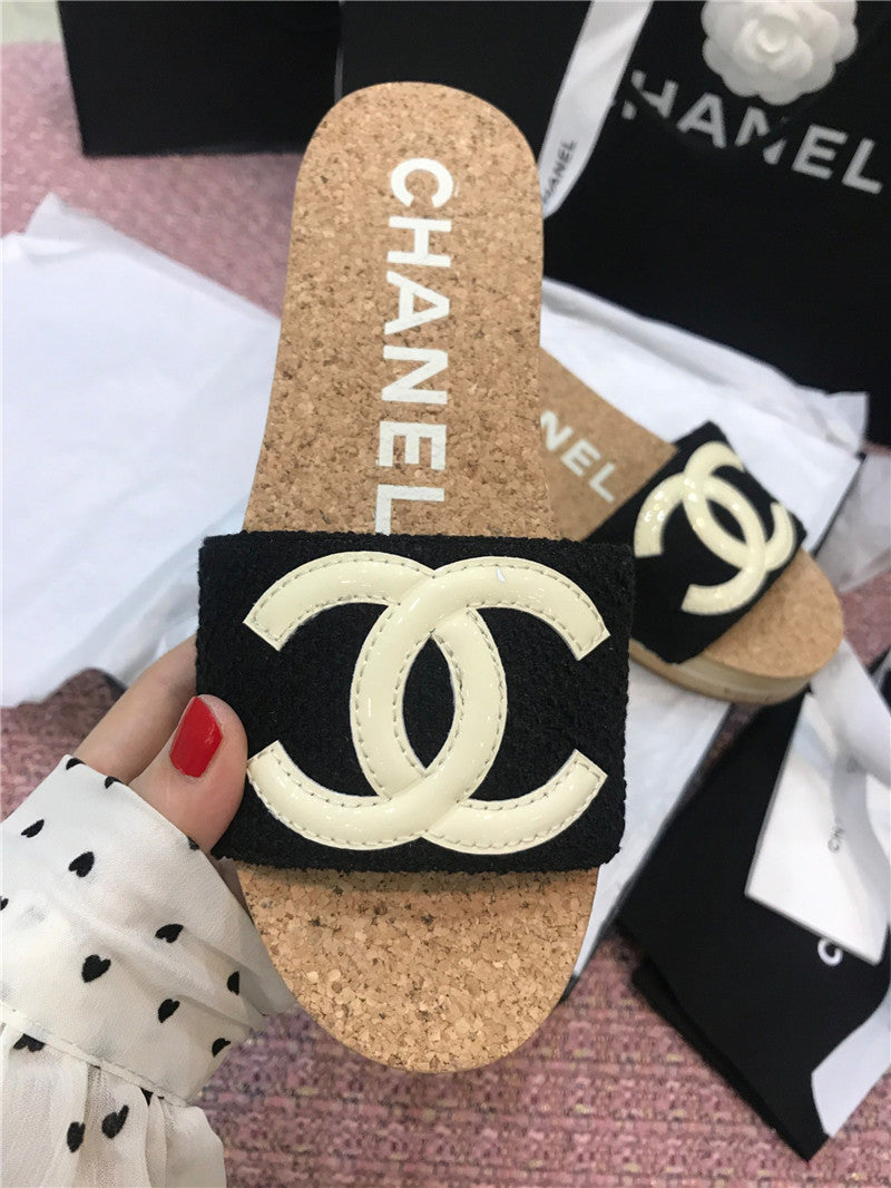 High Quality Luxury Chanel Slippers – Style 94374 product detail