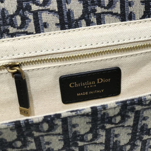 High Quality Luxury Dior Oblique Canvas Bag product detail