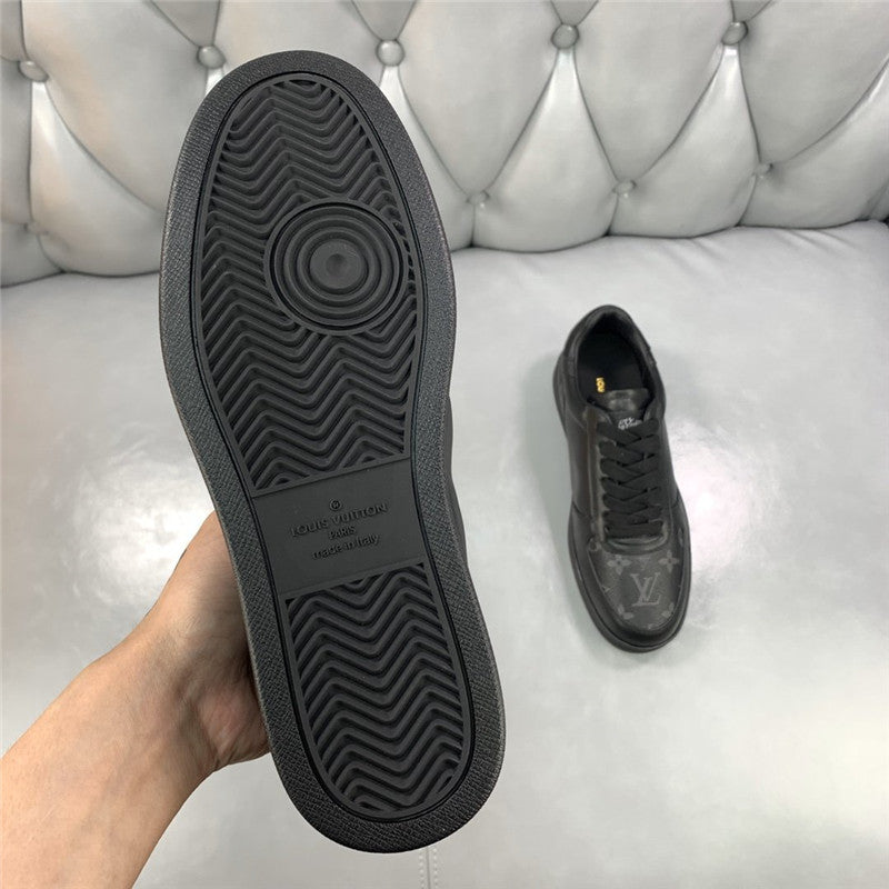 High Quality Luxury Louis Vuitton Mens Sneakers – Style 91235 product detail