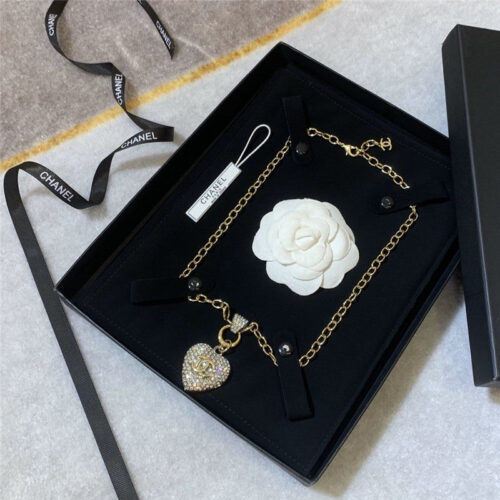 High Quality Luxury Chanel Heart Necklace – Style 50092 product detail