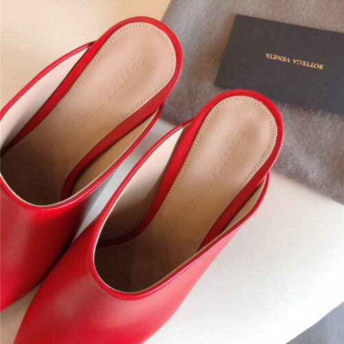 High Quality Luxury Bottega Veneta Block Heel Sandals Red product detail