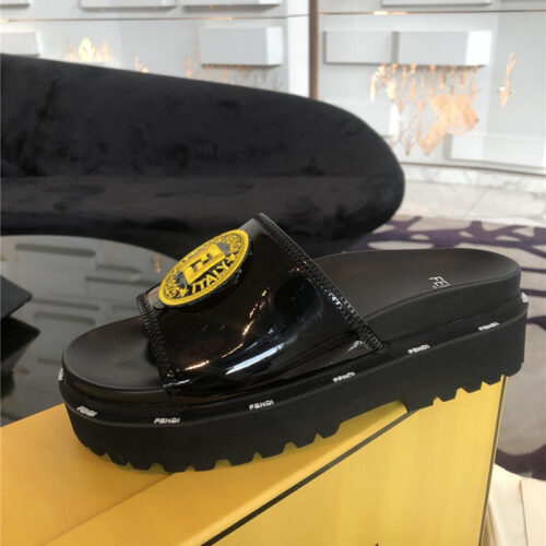 High Quality Luxury Fendi FF Logo Slippers For Women product detail