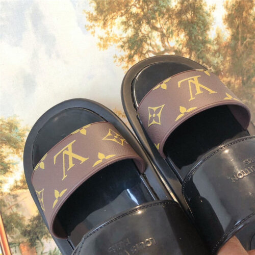 High Quality Luxury Louis Vuitton Sandals Womens – Style 63555 product detail