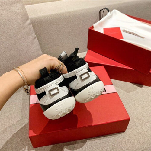 High Quality Luxury Roger Vivier Sneakers – Style 70868 product detail