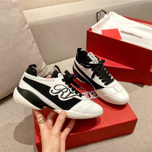 High Quality Luxury Roger Vivier Sneakers – Style 70868 alternate view