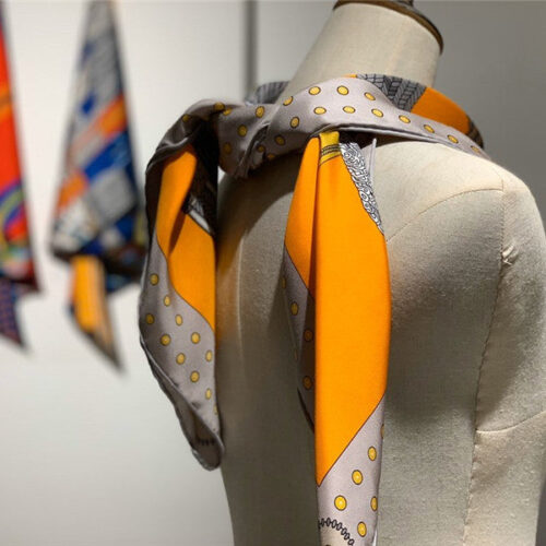 High Quality Luxury Hermes “Noble Saddle” Silk Scarf Orange product detail