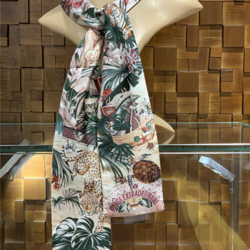 High Quality Luxury Voyage Extraordinaire Silk Scarf