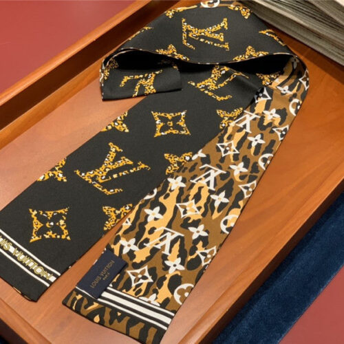 High Quality Luxury LV Monogram Giant Jungle Silk Scarf product detail