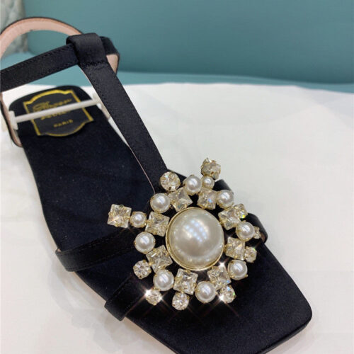 High Quality Luxury Roger Vivier Ss Pearl Rhinestone Sandals product detail
