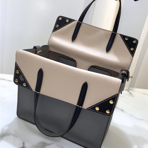 High Quality Luxury Fendi Filp Bag – Style 32402 product detail