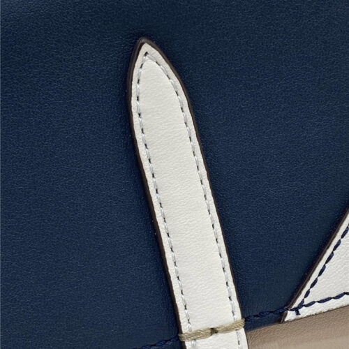 High Quality Luxury Fendi Filp Bag – Style 32401 product detail