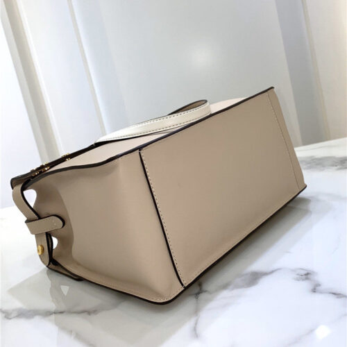 High Quality Luxury Fendi Filp Bag – Style 32401 product detail