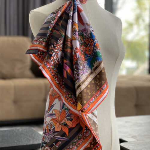 High Quality Luxury LV Silk Square Scarf product detail