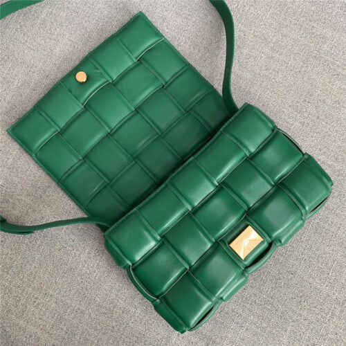 High Quality Luxury Bottega Veneta Padded Cassette Shoulder Bag product detail