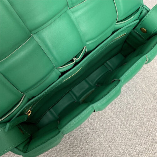 High Quality Luxury Bottega Veneta Padded Cassette Shoulder Bag product detail