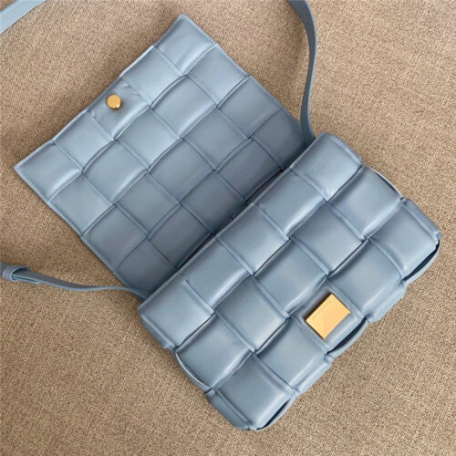 High Quality Luxury Bottega Veneta Padded Cassette Bag product detail