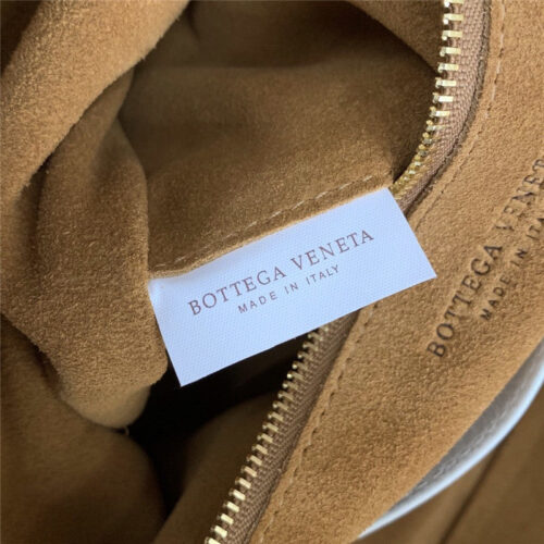 High Quality Luxury Bottega Veneta Arco Slouch Bag White product detail