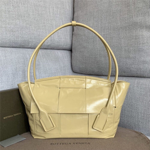 High Quality Luxury Bottega Veneta Arco Slouch Bag Yellow