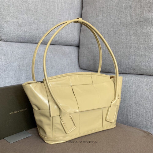 High Quality Luxury Bottega Veneta Arco Slouch Bag Yellow alternate view